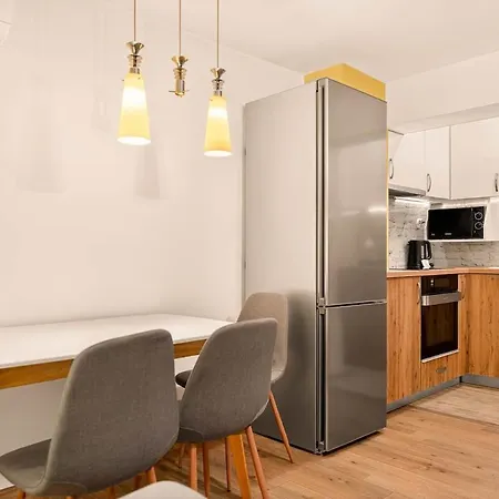 2br Maisonette In The Center Apartment *