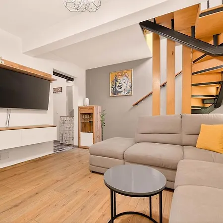 2br Maisonette In The Center Апартаменты *