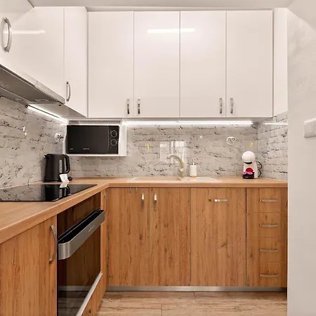 2br Maisonette In The Center Апартаменты